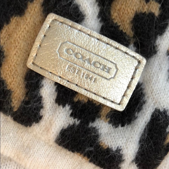 Leopard print scarf - Picture 2 of 4